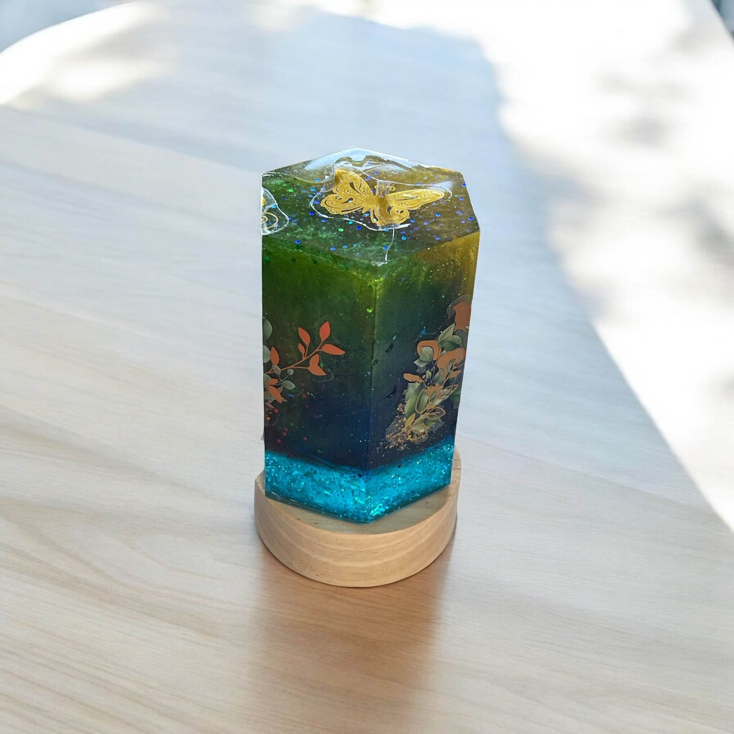 Nature’s Glow Resin Lamp